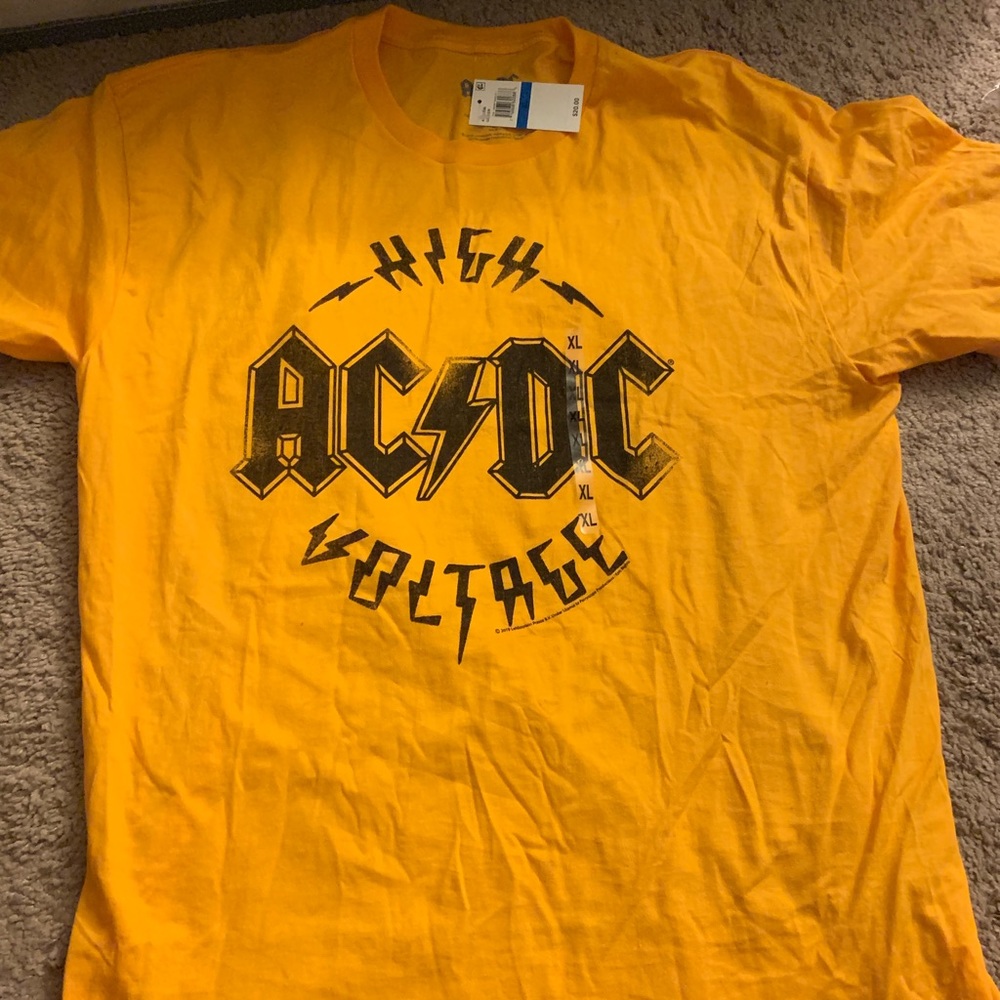 BRAND NEW AC AD shirt!!